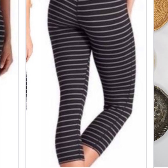 ATHLETA cropped Striped pants Small - Picture 9 of 9